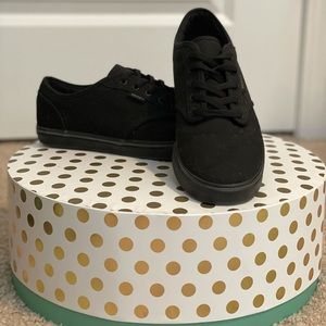 Women’s size 7 black vans. Only worn a few times.